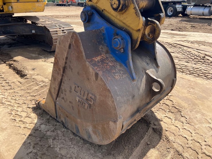 2017-komatsu-pc228us-lc-10-image-22