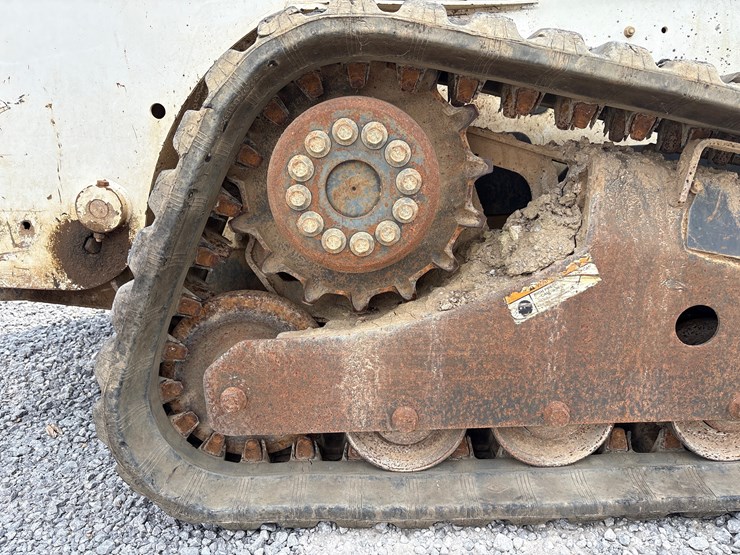 2010-bobcat-t190-image-11