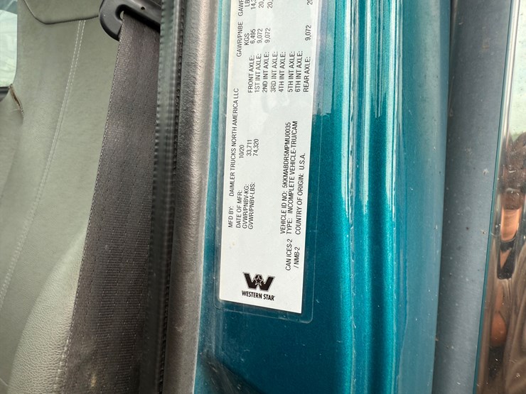 western-star-4900-image-37