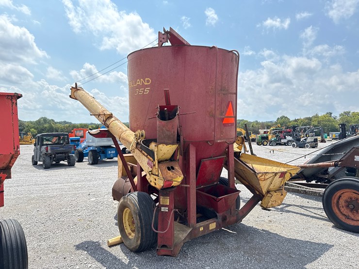 new-holland-355-image-4