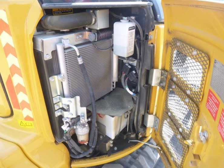 2022-deere-35g-image-32