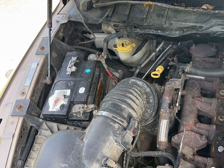 2010-dodge-3500-image-21