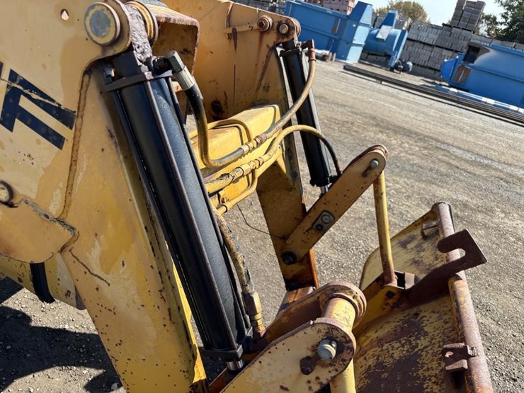 massey-ferguson-mf34a-image-13
