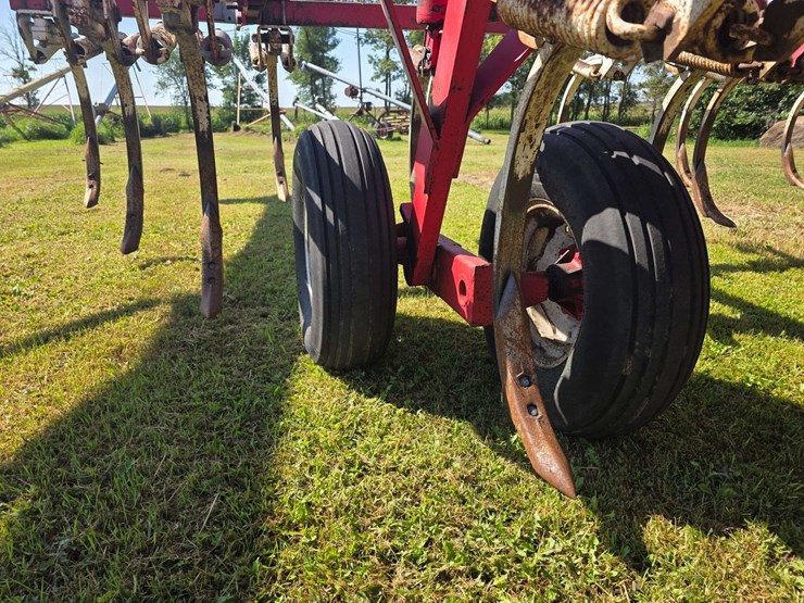 wil-rich-18’-chisel-plow,-all-points-cab-be-flipped,-9.5l-15-tires-on-6-bolt-rims,-does-have-some-we-image-8