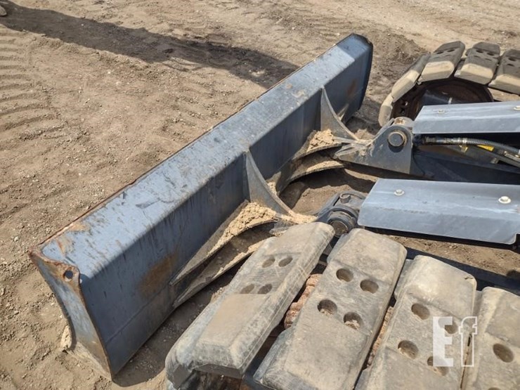 2019-deere-135g-image-25