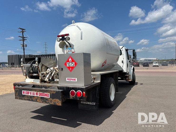 2006-freightliner-business-class-(dr12083)-image-10