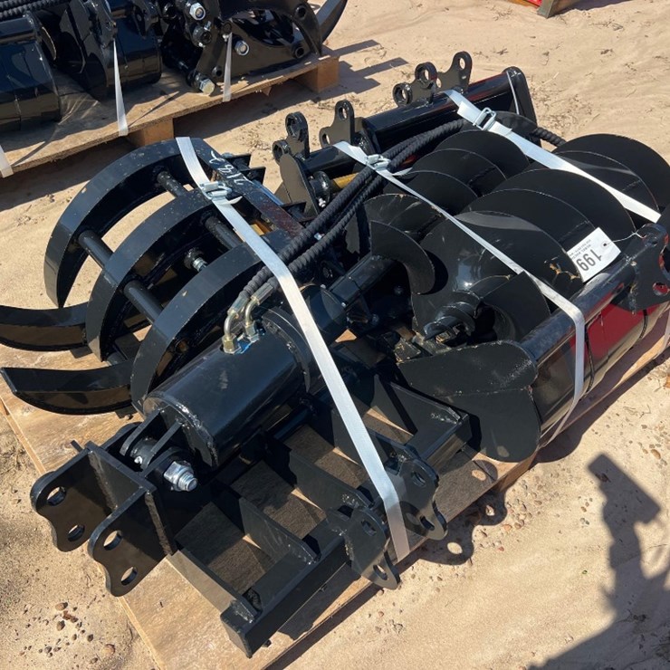 UNUSED CFG INDUSTRIAL EXCAVATOR ATTACHMENT SET