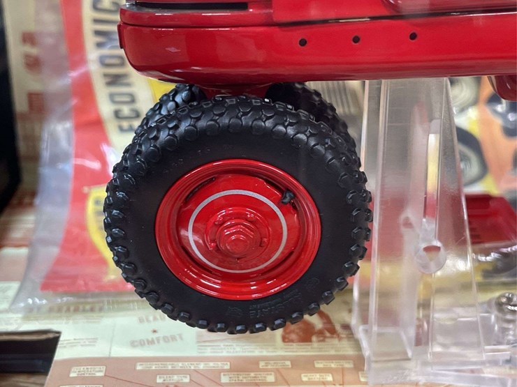 1/16-graham-bradley-tractor-dcp-image-7