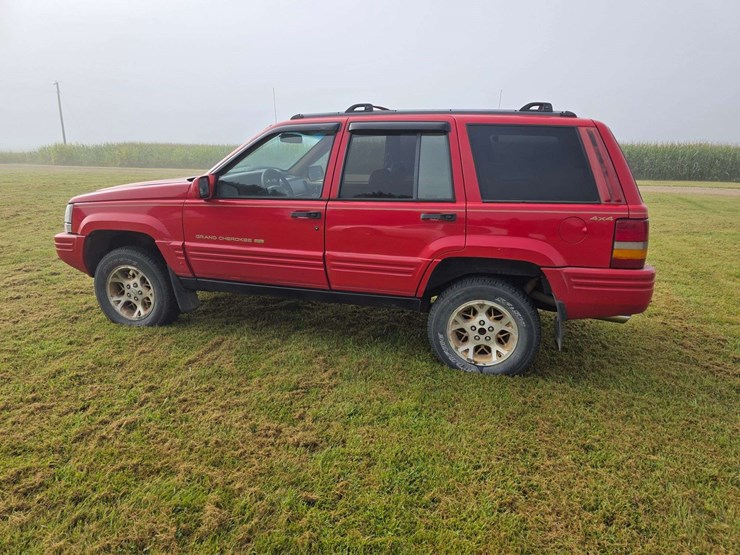 1996-jeep-grand-cherokee-limited-image-15