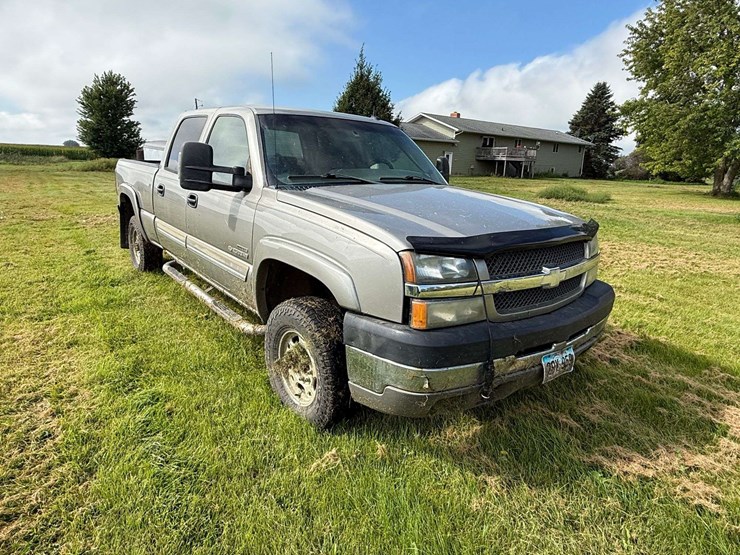 2003-chevrolet-2500-image-2