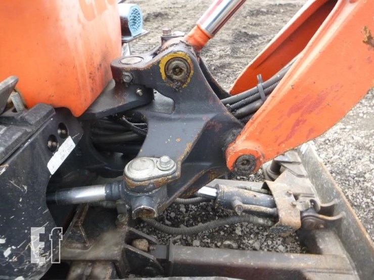 2016-kubota-k008-3-image-21