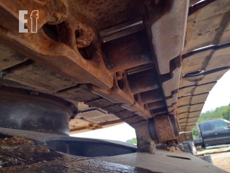 2019-deere-135g-image-34