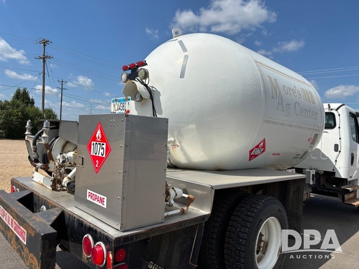 2006-freightliner-business-class-(dr12083)-image-42