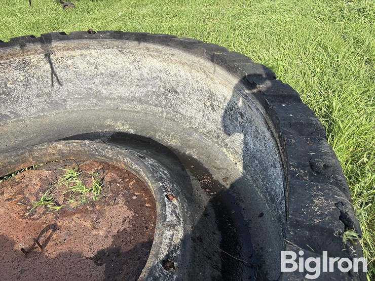 8.5’-rubber-livestock-water-tank-image-17