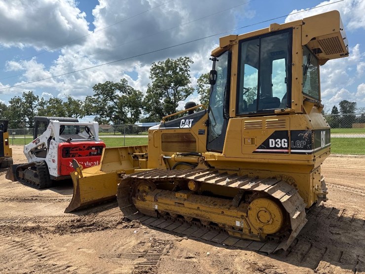 2005-caterpillar-d3g-lgp-image-8