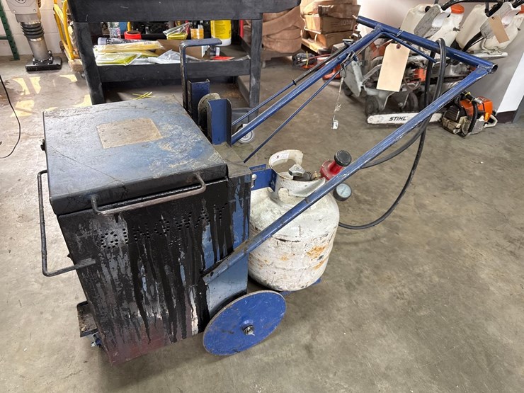 gingway-wheeled-tar-pot,-propane-heat-support-equipment-image-1