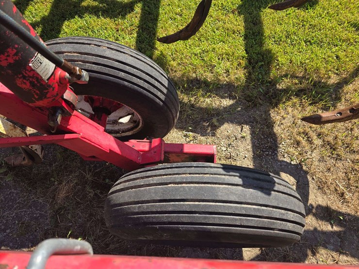 wil-rich-18’-chisel-plow,-all-points-cab-be-flipped,-9.5l-15-tires-on-6-bolt-rims,-does-have-some-we-image-19
