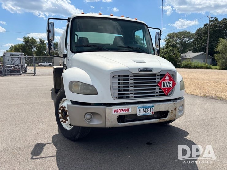 2006-freightliner-business-class-(dr12083)-image-19