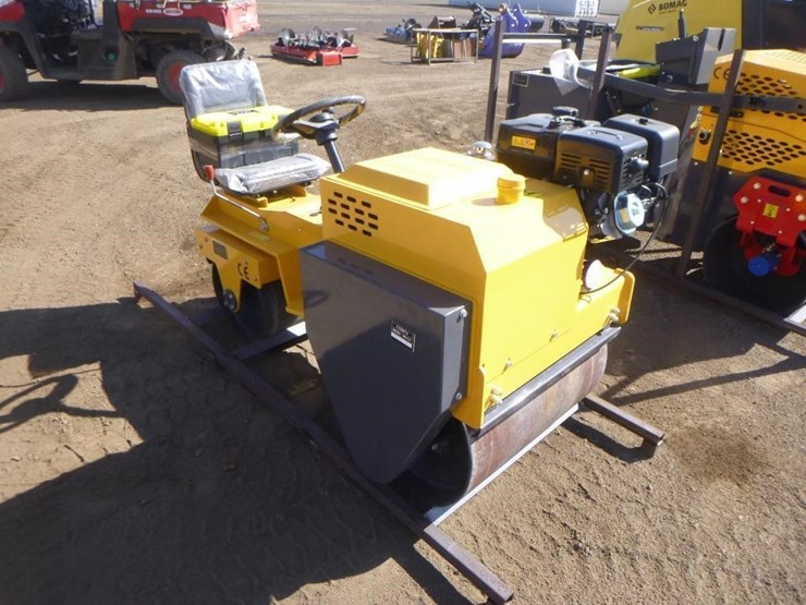 2025-sdlool-sl850-tandem-vibratory-roller-image-2