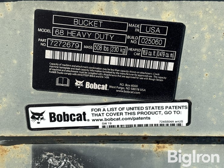 bobcat-68”-heavy-duty-skid-steer-bucket-image-17