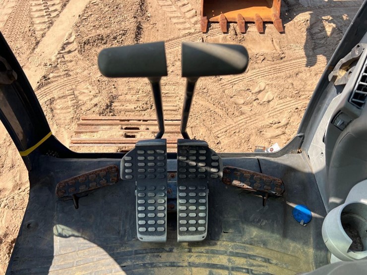 2018-deere-160g-lc-image-47