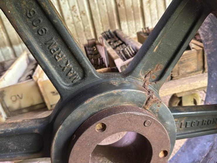 #154-•-chipper-knives-and-pulley-wheel-image-7