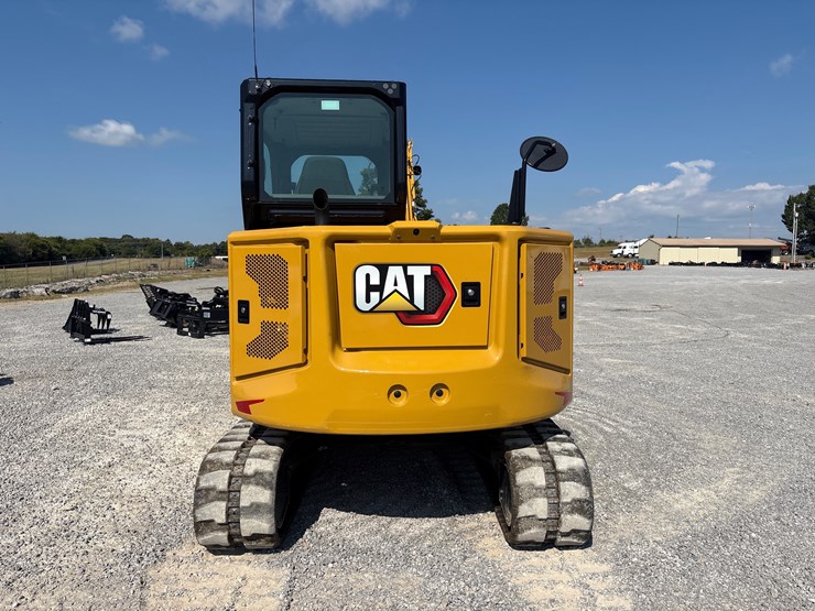 2023-caterpillar-306-cr-image-12