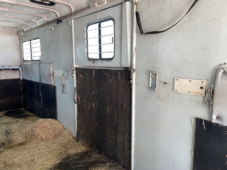 #6303-•-2003-hawk-horse-trailer,-(sells-with-paperwork-to-obtain-title-from-dmv)-image-31
