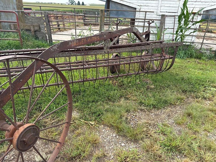 massey-harris-steel-wheel-side-rake-image-3