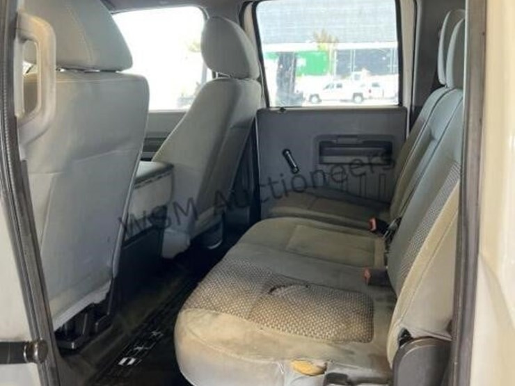 2011-ford-f350-image-25