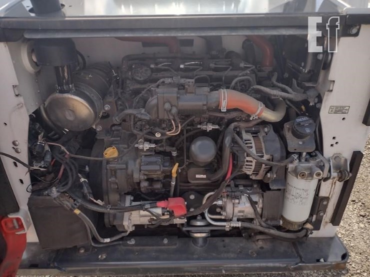 2022-bobcat-s740-image-27