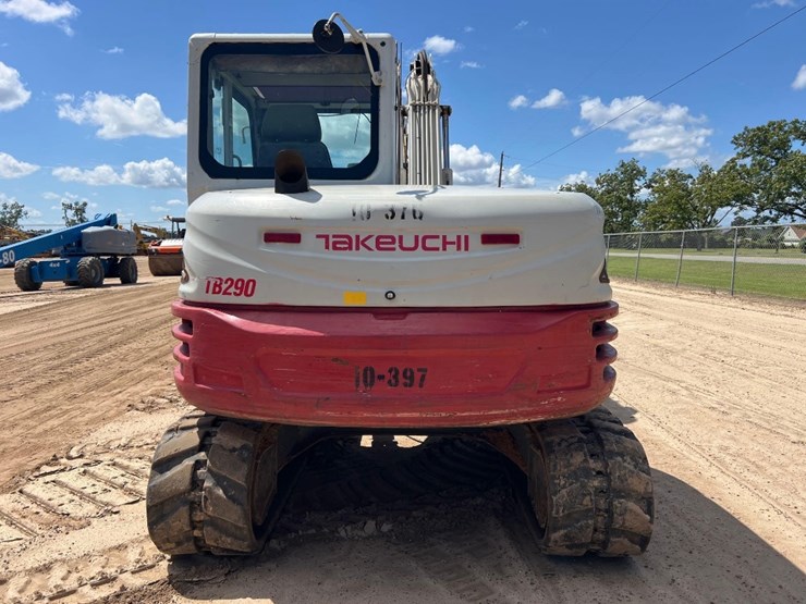 2018-takeuchi-tb290-image-3