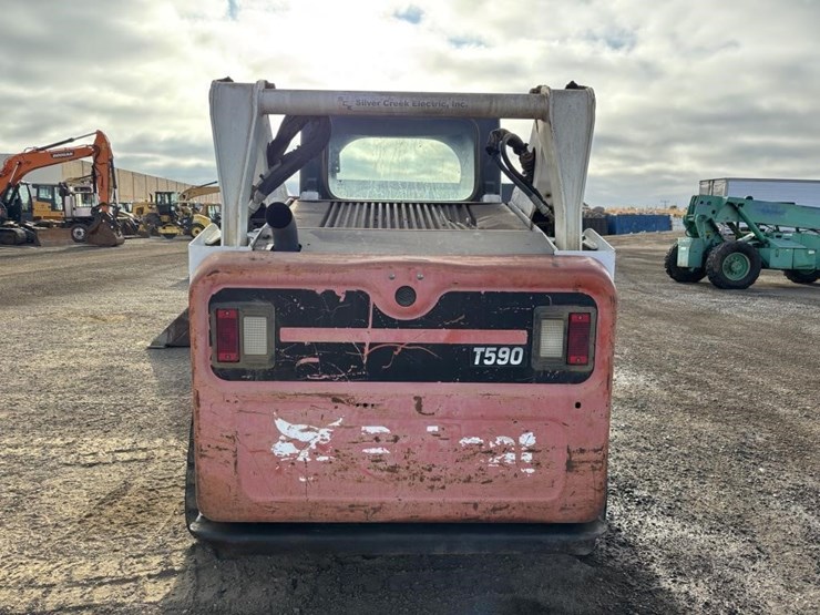 2016-bobcat-t590-image-8
