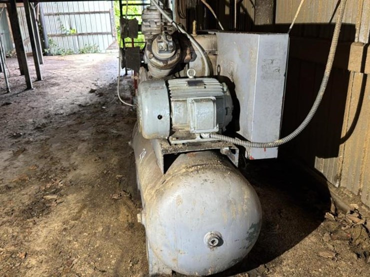 #143-•-air-compressor-image-3