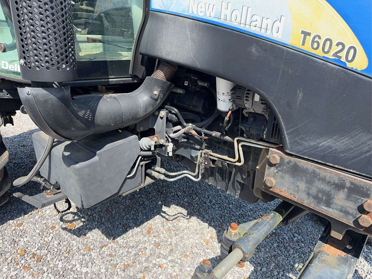 new-holland-t6020-image-11