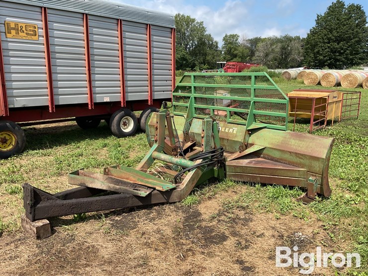 john-deere-12-image-5