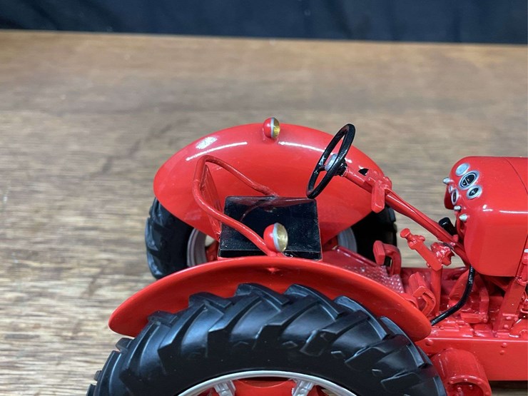 1/16-montgomery-ward-tractor-nib-sc-image-15