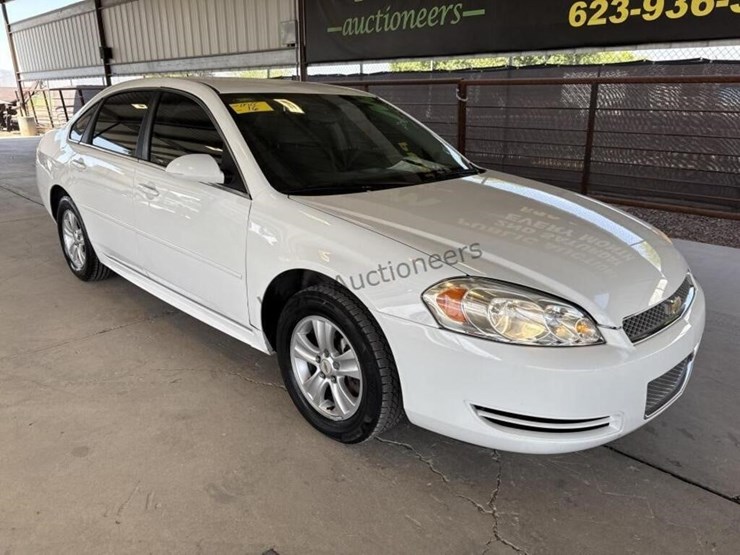 2016-chevrolet-impala-ls-sdn-image-2