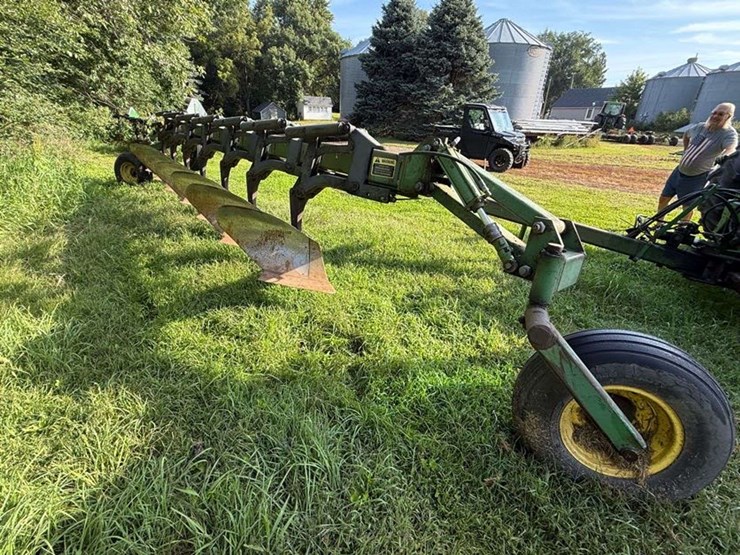 john-deere-2800-image-1