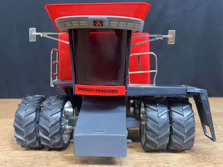 1/24-mf-9895-combine-2006-product-launch-nib-sm-image-11