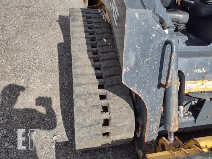 2022-deere-317g-image-34