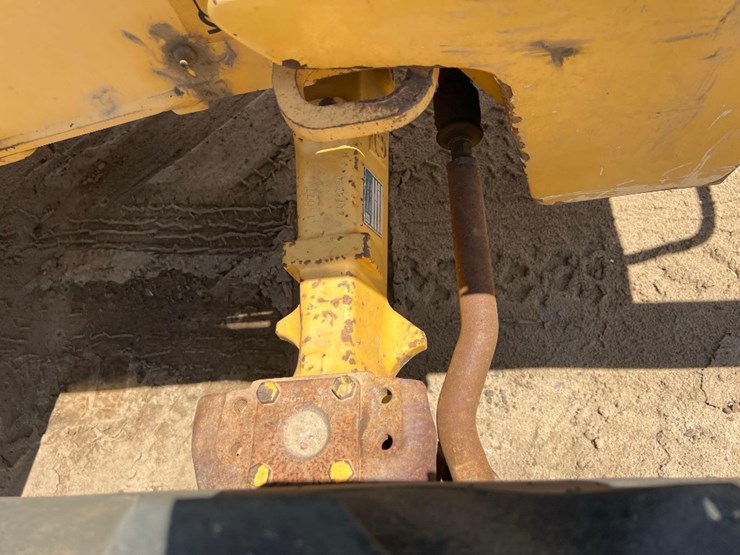 2012-deere-410k-image-26