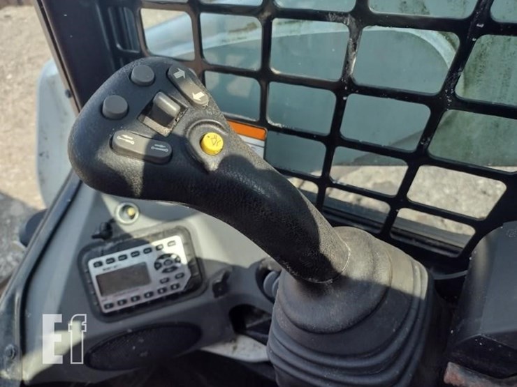 2022-bobcat-s740-image-9