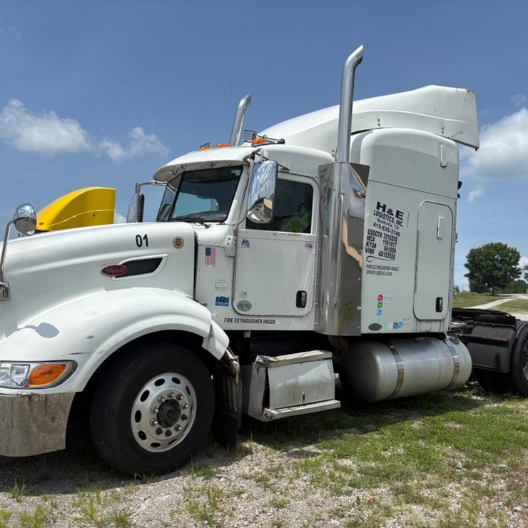 2010 PETERBILT 386
