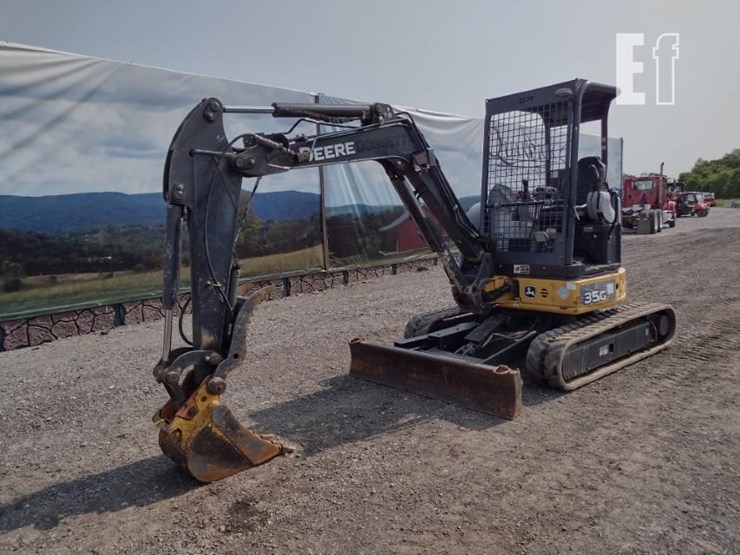 2018-deere-35g-image-46