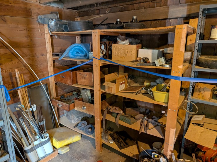#3030-•-shelving-contents-image-1