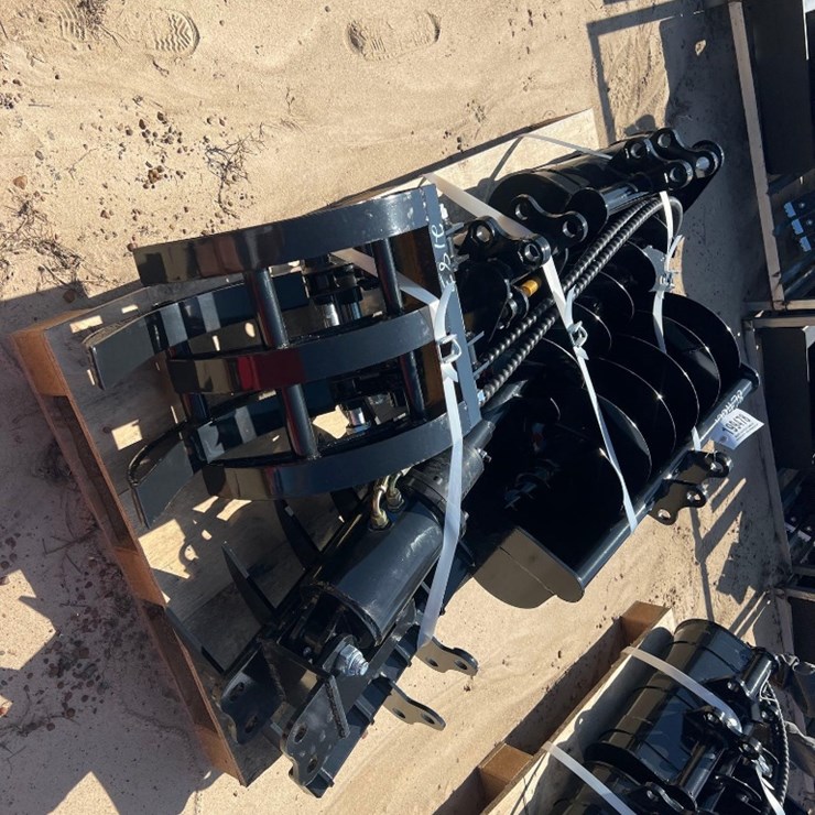 UNUSED CFG INDUSTRIAL EXCAVATOR ATTACHMENT SET