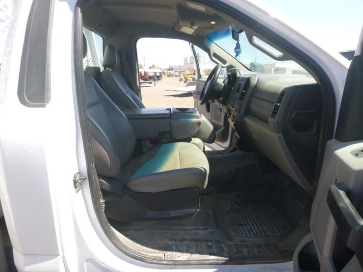 2018-ford-f450-image-10
