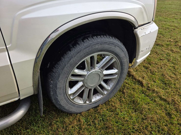 2003-cadillac-escalade-image-35