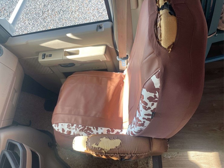 2010-ford-e450-image-34